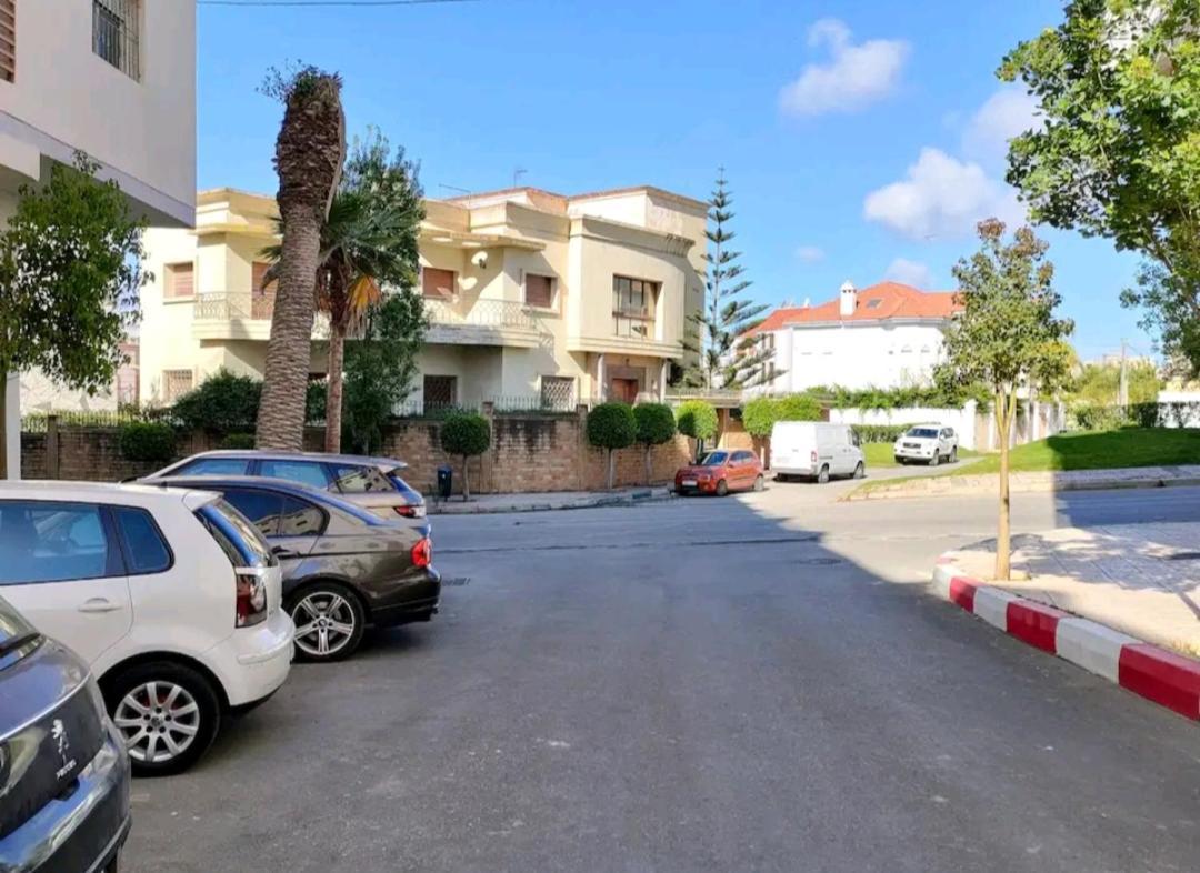 Nouvelle Appartement Climatise Pour Un Sejour De Top Tânger Exterior foto